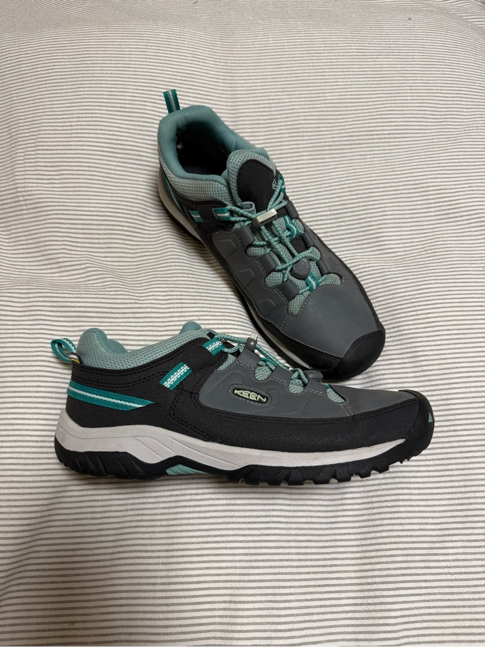 KEEN Gray Teal Low-Profile Hiking Shoes Women’s 8 Youth 6